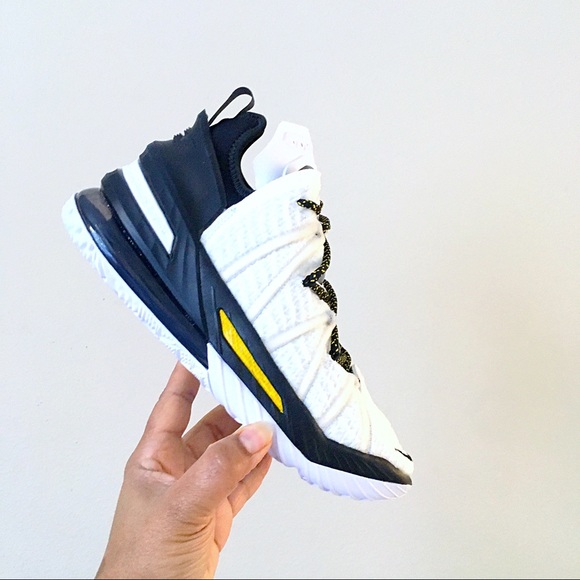 Nike LeBron 18 Basketball Shoes - Picture 2 of 7